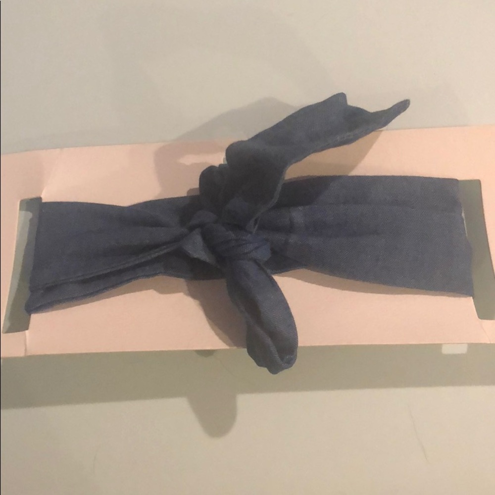 Denim choker